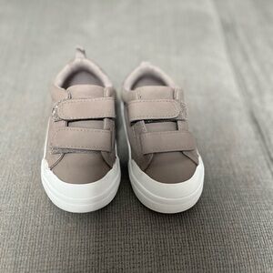 H&M toddler sneakers. Great condition